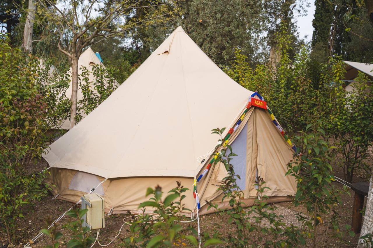 Nisi Glamping Hotel Paralía Rachón Buitenkant foto